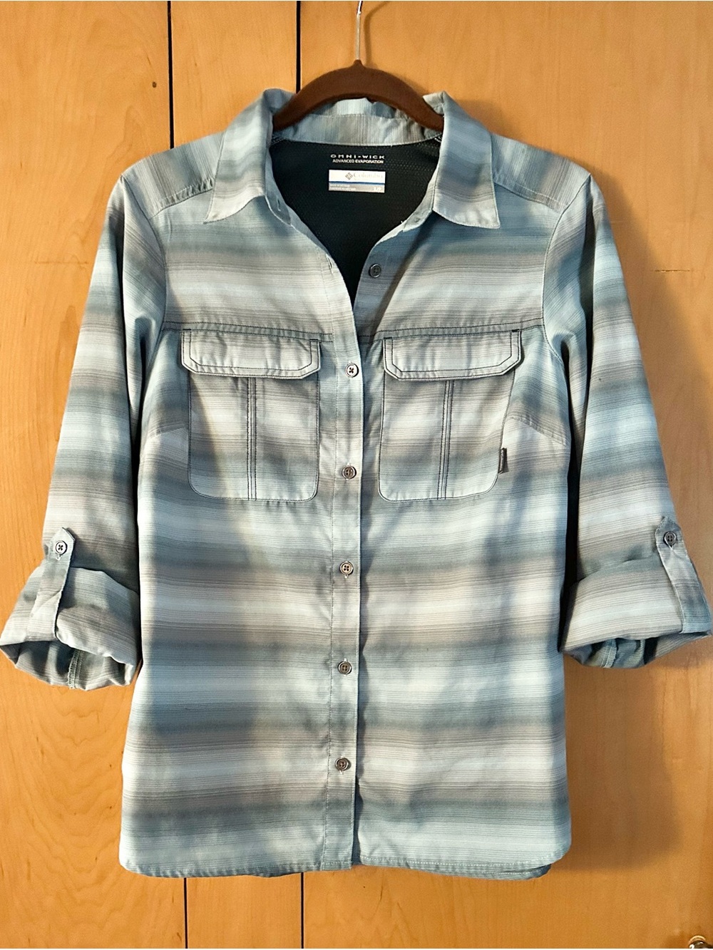 Columbia Pilsner Peak Ombre Stripe Hiking Trail Button Up Shirt Size S